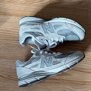 New Balance 990v3 Sneakers Size 5 (Boys)